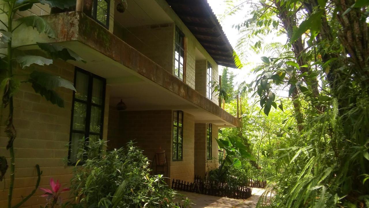 Hospedaje Totalmanik คูเอตซาลันเดลโปรเกรโซ ภายนอก รูปภาพ